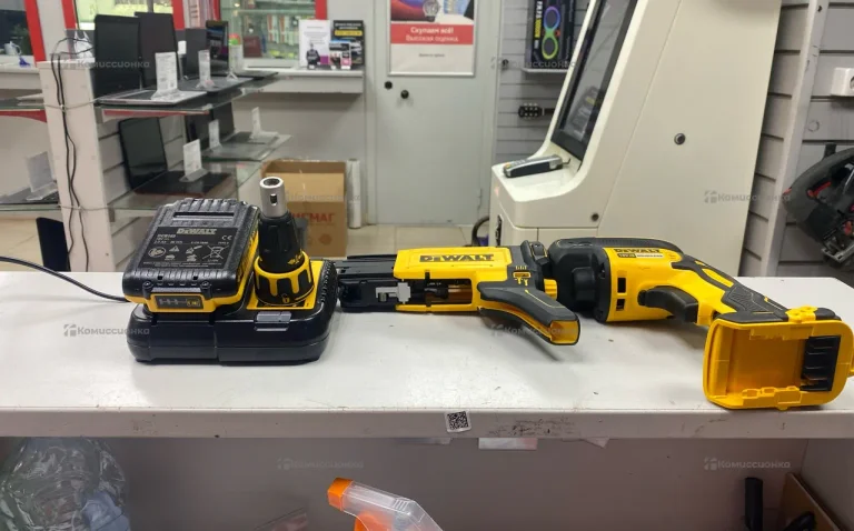 Шуруповерт dewalt DCF620D2