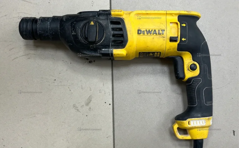 Перфоратор Dewalt D25133