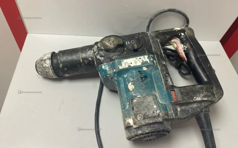 Перфоратор makita HR3000C