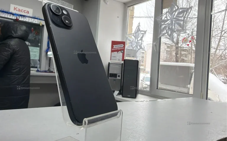 Apple iPhone 15 6/128 ГБ