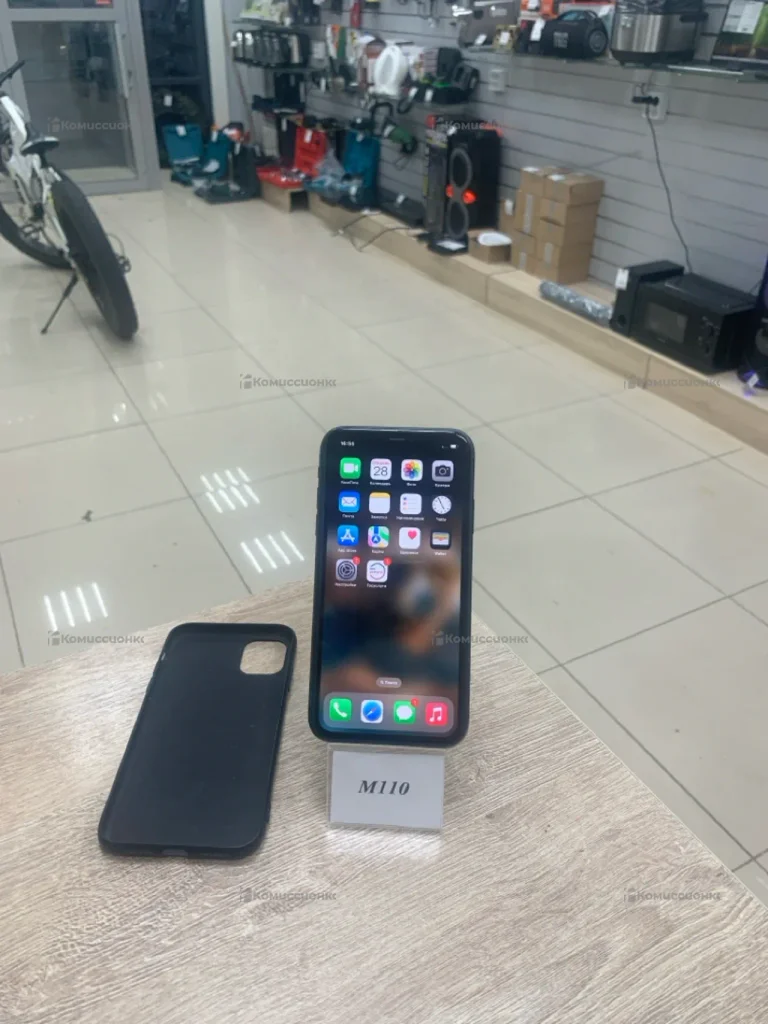 Apple iPhone 11 4/64 ГБ