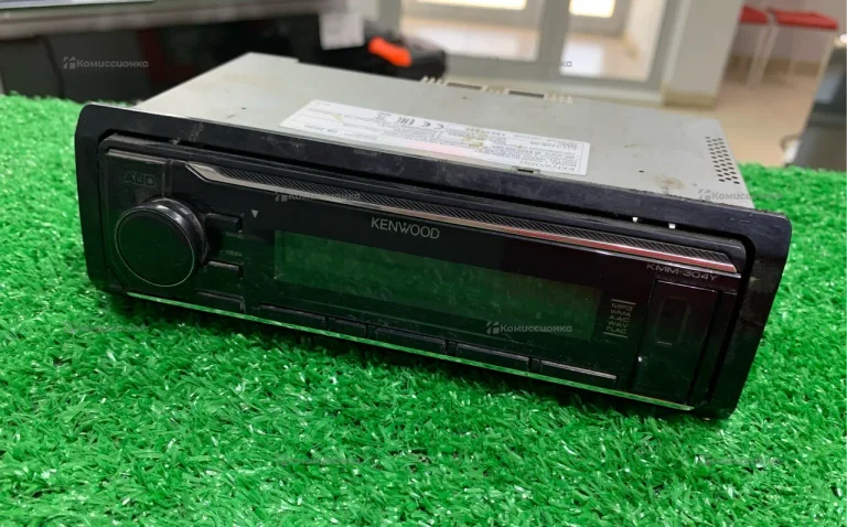 Автомагнитола Kenwood KMM-304Y