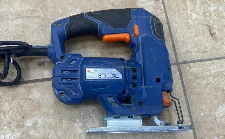 Лобзик Dexter nc600