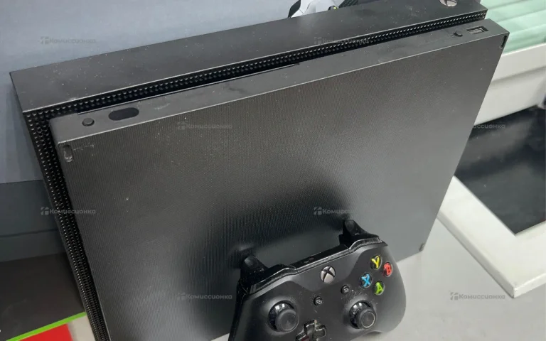 Приставка Xbox One X 1 ТБ