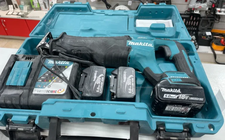 аккумуляторная сабельная пила Makita DJR187
