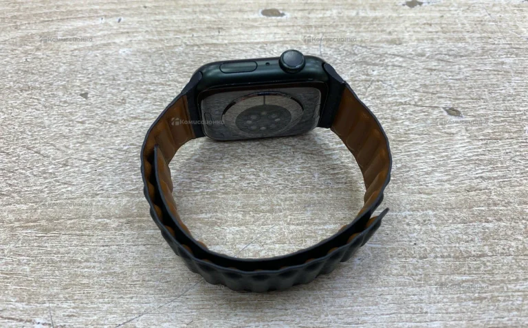 Часы  Apple Watch 7 45mm