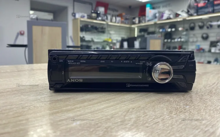 Автомагнитола  SONY CadX-GT470UM