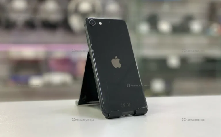 Apple iPhone SE 4/64 ГБ