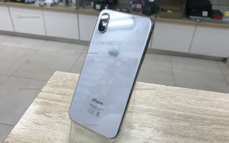 Apple iPhone X 3/64 ГБ