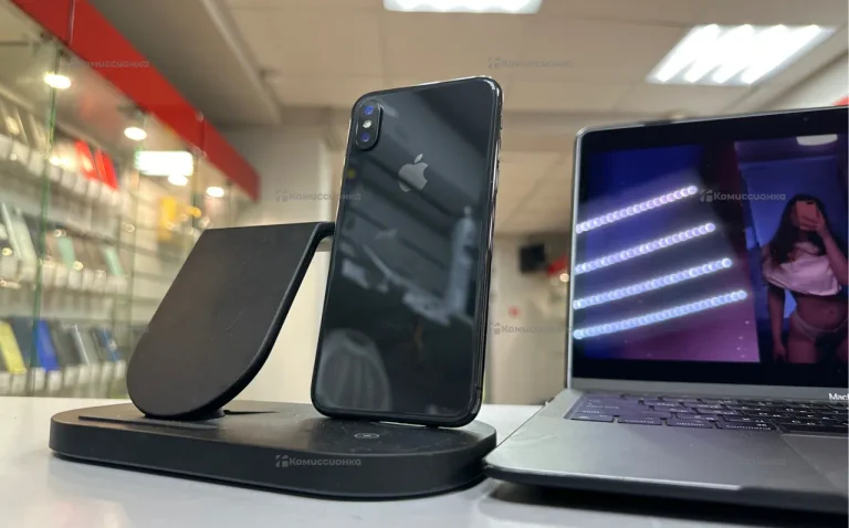 Apple iPhone X 3/256 ГБ