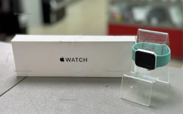 Часы  Apple Watch SE 2023 40mm