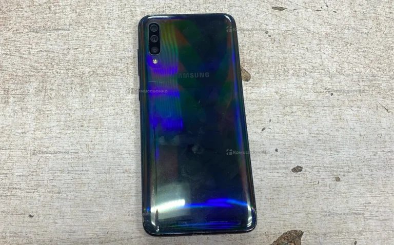 Samsung Galaxy A70 6/128 ГБ