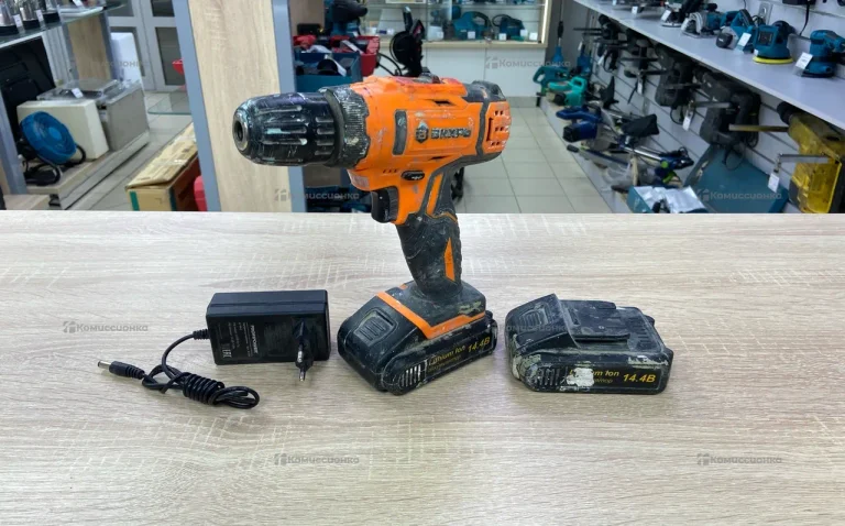 Шуруповерт ВИХРЬ ДА-14Л-2КА