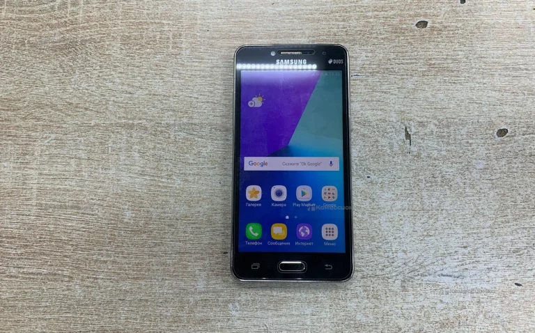 Samsung Galaxy J2 (2017) 1/8 ГБ