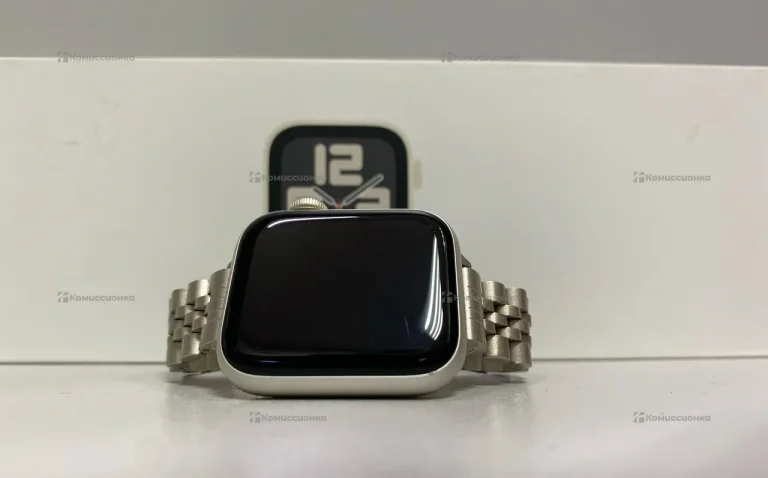Часы  Apple Watch SE 2 2024