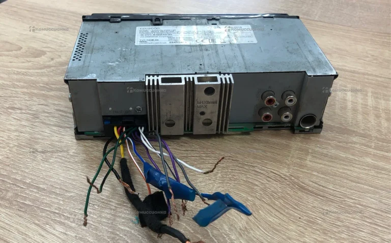 Автомагнитола  kenwood KMM-125
