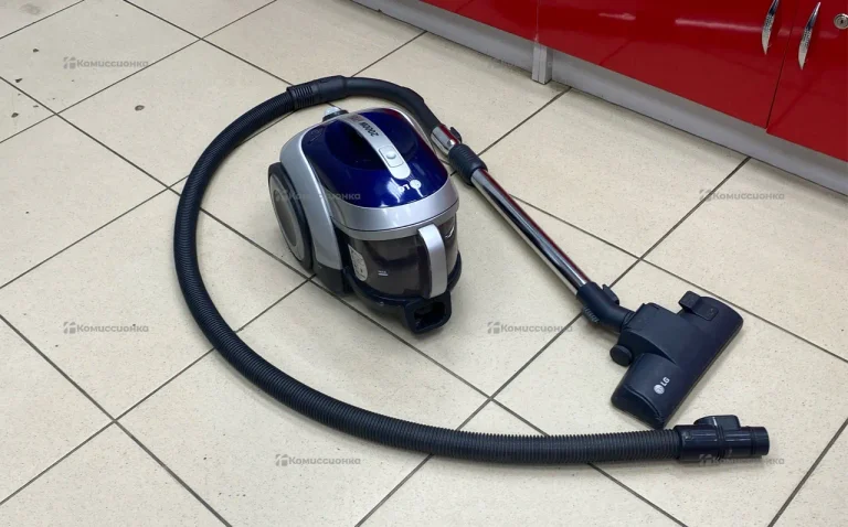 Пылесос  LG VK77101