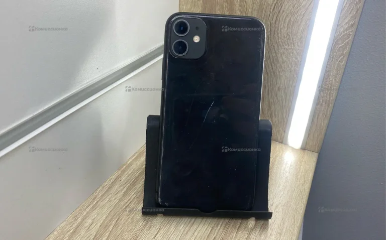 Apple iPhone 11 4/64 ГБ