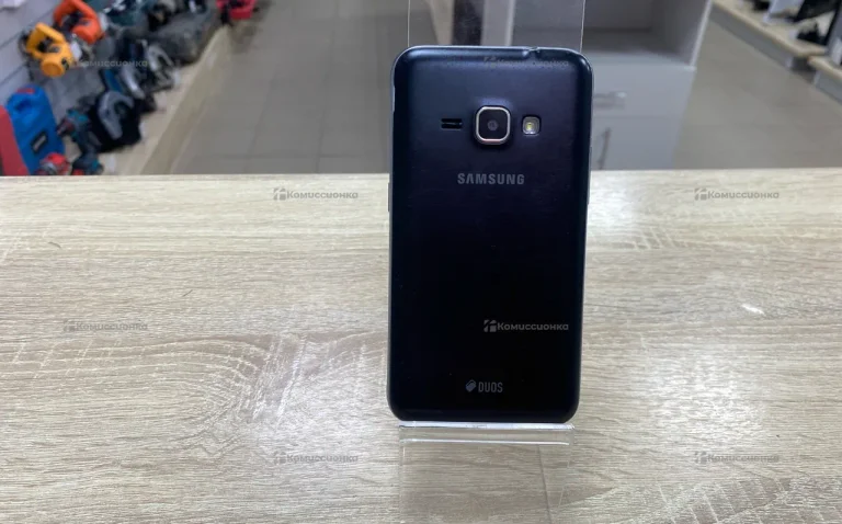 Samsung Galaxy J1 (2016) 1/8 ГБ