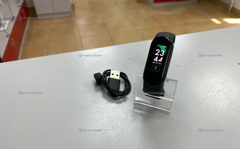 Часы  Xiaomi band 5