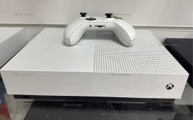Купить Приставка Xbox One S 1TB б/у , в Саратов Цена:10900рублей