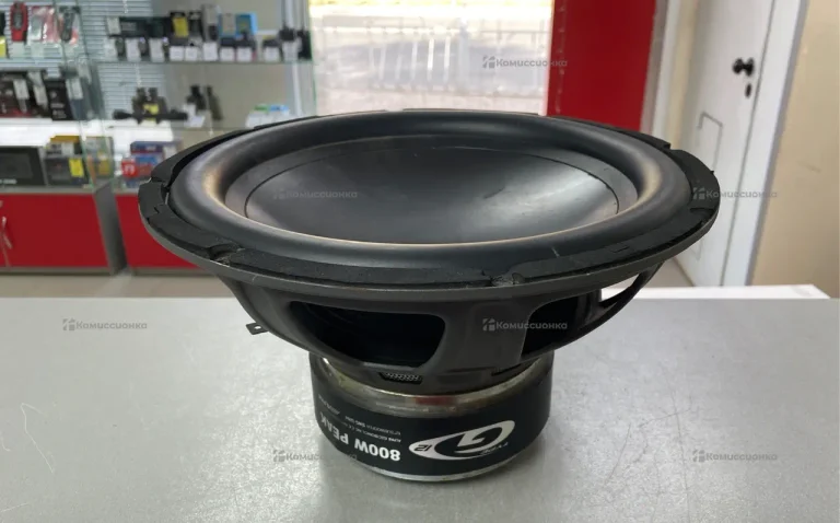 Сабвуфер  ALPINE 800w