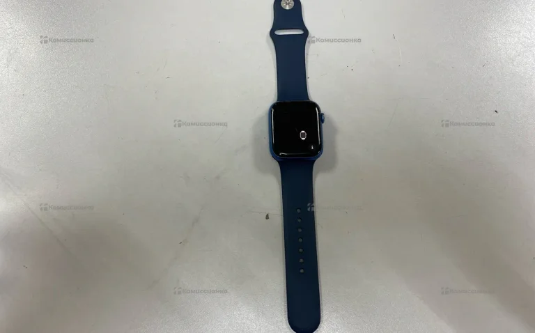 Часы  Apple Watch Series 7 45mm