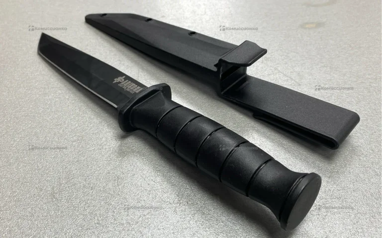 Нож тактический