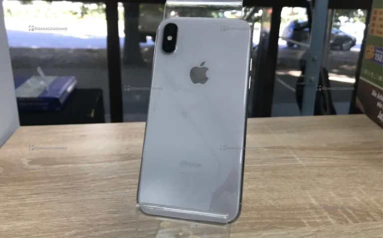 Apple iPhone X 3/64 ГБ
