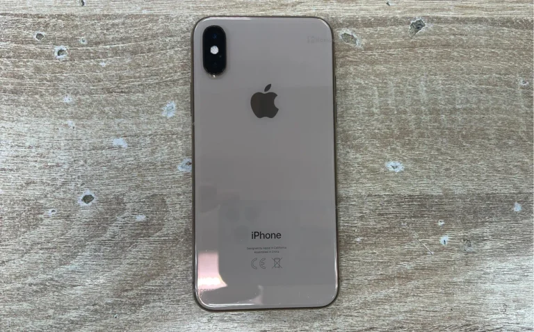 Apple iPhone XS 4/64 ГБ