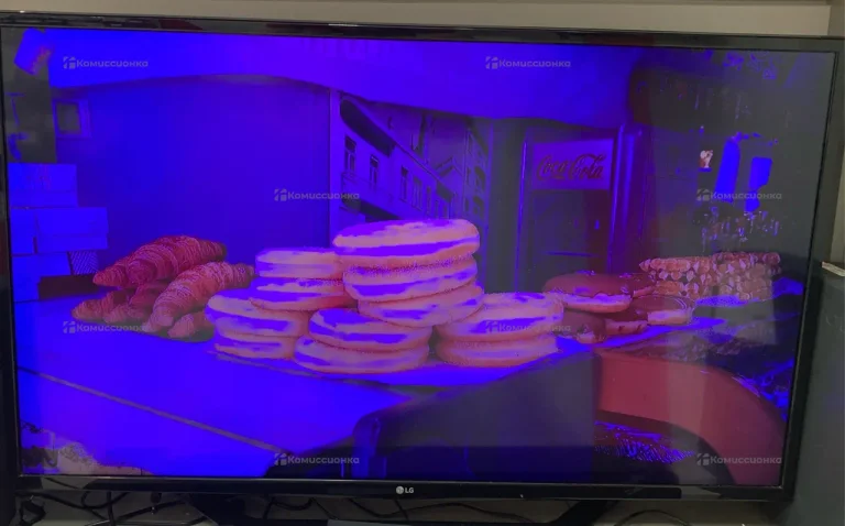 Телевизор LG• 43LH570V