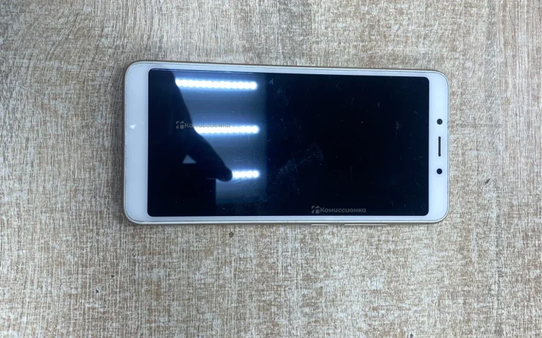 Xiaomi Redmi 6 3/32 ГБ