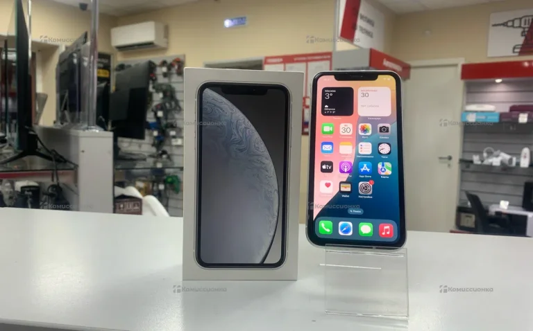 Apple iPhone XR 3/64 ГБ