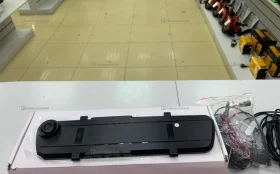 Зеркало с камерой заднего вида