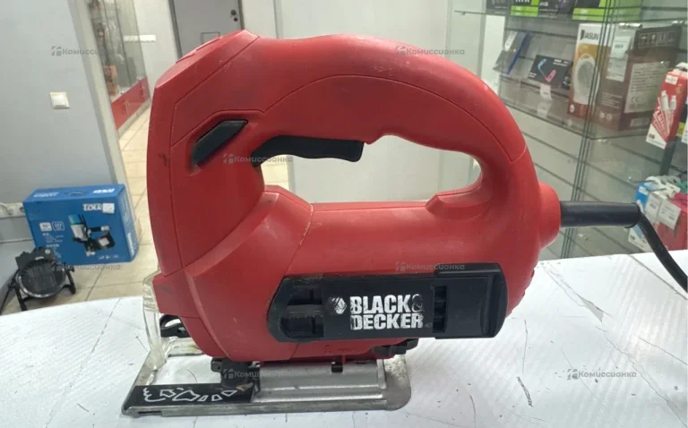Электролобзик BLACK+DECKER KS888E