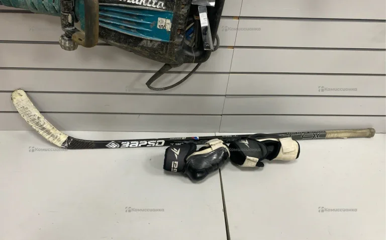 Клюшка Заряд Т90 с налакотниками Mega