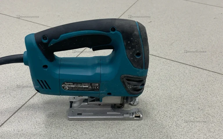 Электролобзик makita 4350CT