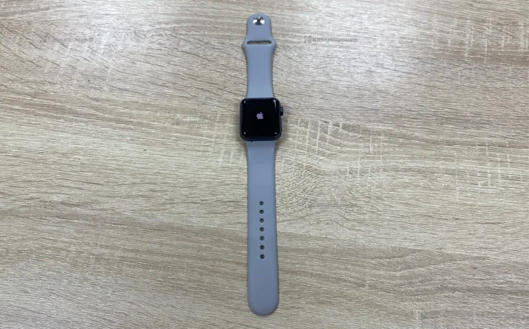 Часы  Apple Watch 3