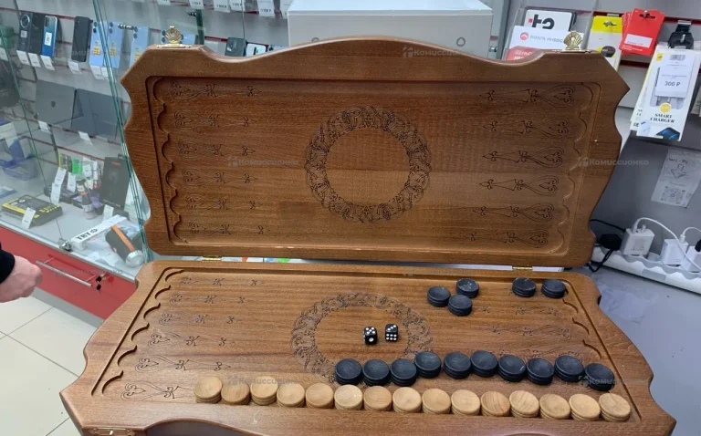 Нарды мишки в сосновом бору