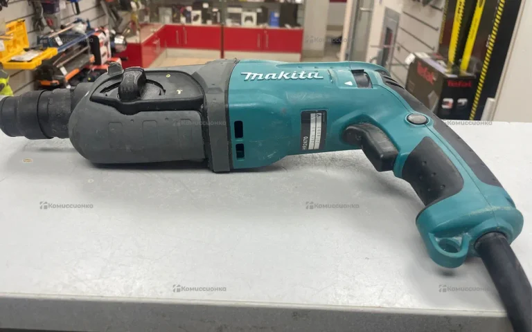 Перфоратор Makita HR2470