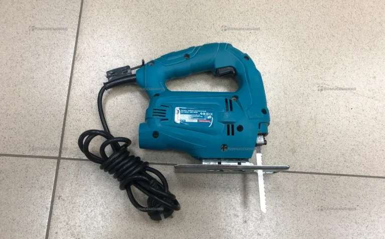 Электролобзик Instar 16550