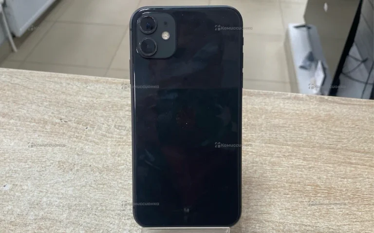 Apple iPhone 11 4/64 ГБ
