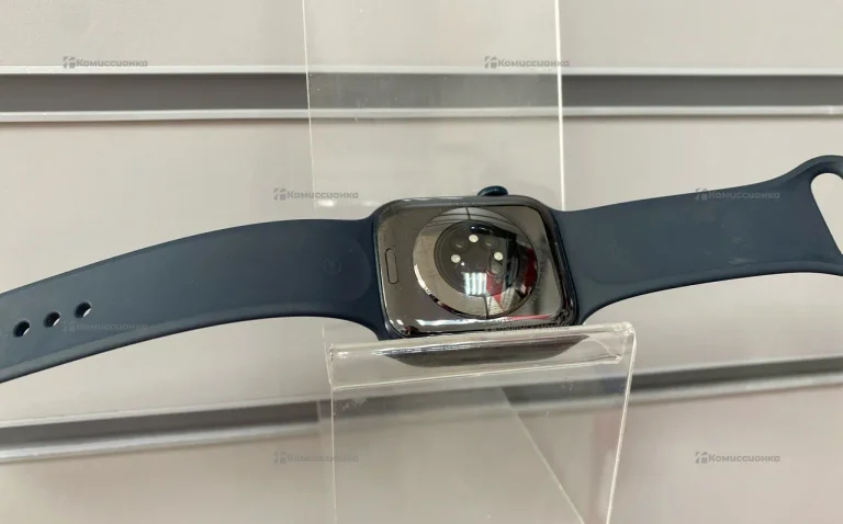 Часы  Apple Watch 7 45mm