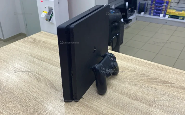 Приставка PS4. slim 500 Gb