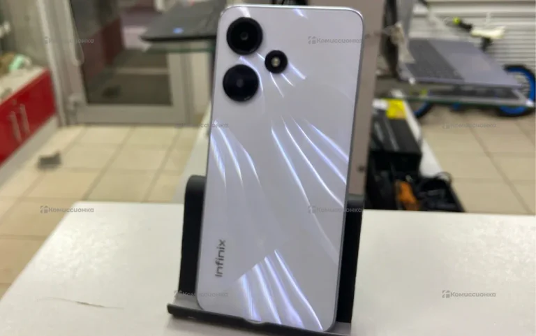 Infinix Hot 30i 4/64 ГБ