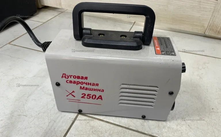 Сварочный аппарат для дуговой сварки ММ-250