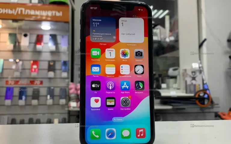 Apple iPhone XR 3/64 ГБ