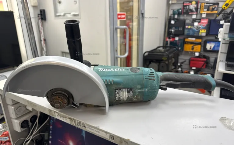 УШМ makita GA9020