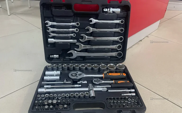 Набор инструментов Вихрь 82