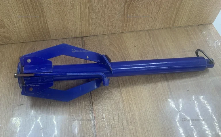 Якорь для лодки